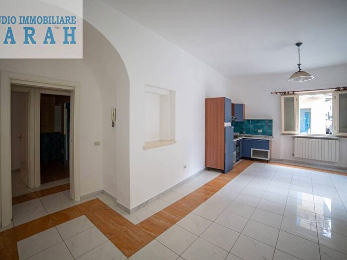Appartamento quadrilocale in vendita in Via Cavallotti, Centro, Viareggio