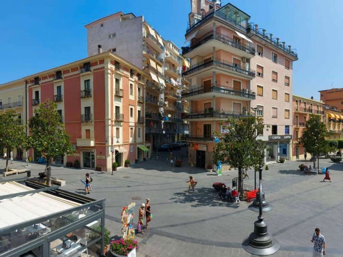 Appartamento quadrilocale in vendita in via Luigi Simeoni, Centro, Agropoli