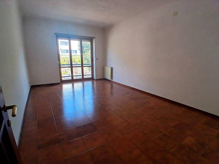 Appartamento con 6 locali in vendita in Via Don Ernesto Iallonghi, Centro, Itri