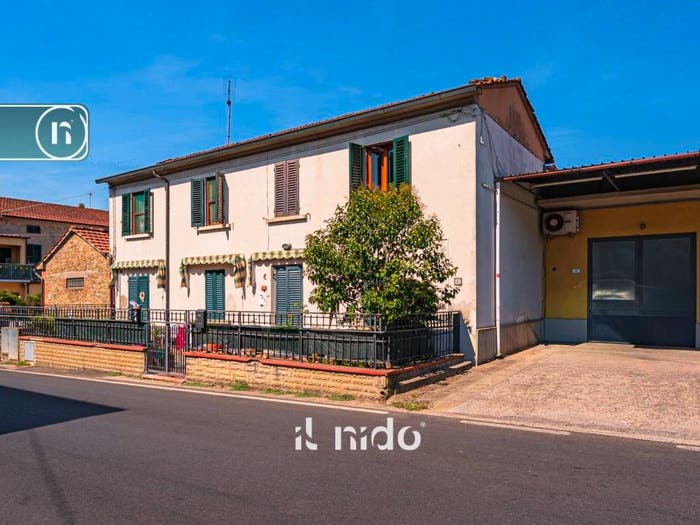 Casa con 6 locali in vendita in Via Biccimurri, Larciano