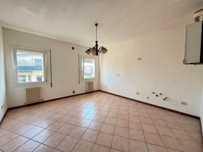 Appartamento trilocale in vendita in VIA MATTEOTTI, Centro, Noventa Vicentina