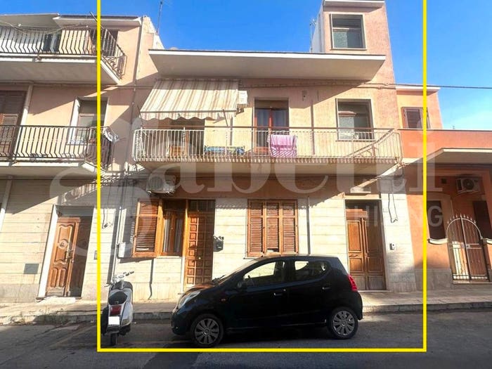 Casa con 6 locali in vendita in VIA D'AGATA MICALE, Centro, Avola