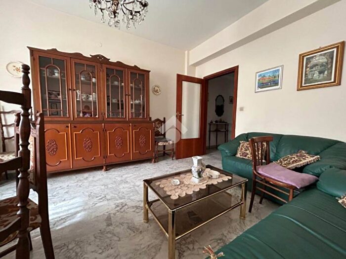 Appartamento quadrilocale in vendita in Viale Guglielmo Marconi, Panebianco Tribunale, Cosenza