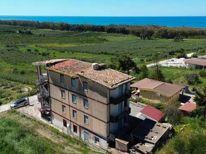 Casa quadrilocale in vendita in Viale Del Bosco Marino, Ribera