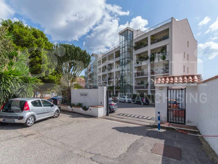 Appartamento con 5 locali in vendita in Via Seminario Estivo, Giostra, Messina