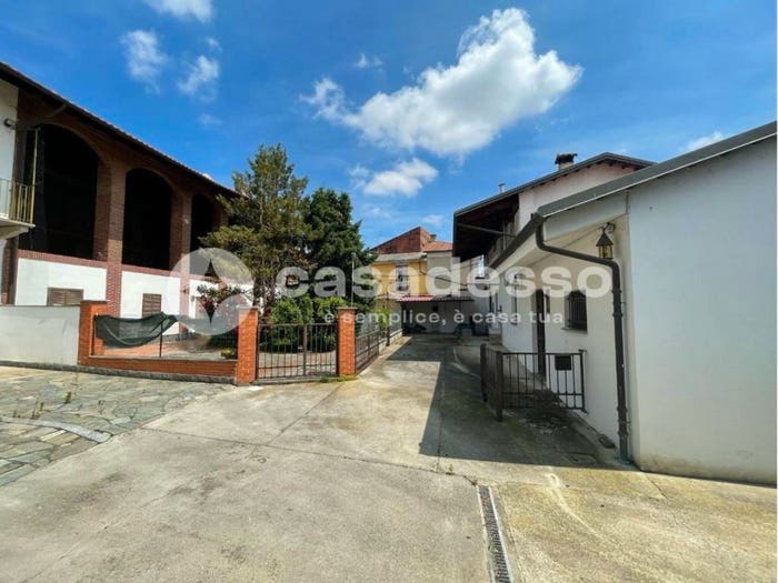 Casa bilocale in vendita in Corso Leone Giordano, Centro, Livorno Ferraris