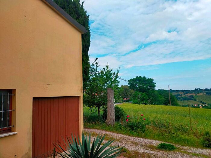 Casa con 5 locali in vendita in Strada di Valle Tresole, Novilara, Pesaro