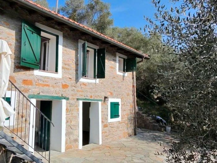 Casa quadrilocale in vendita in Localit  San Martin, Apricale