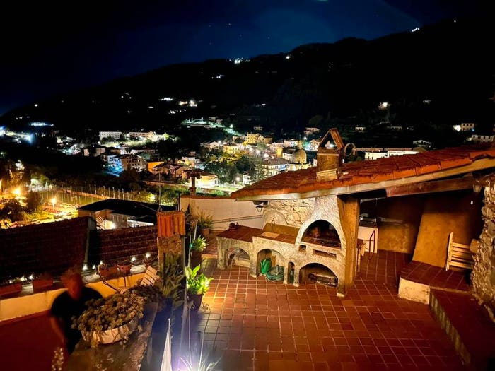 Appartamento quadrilocale in vendita in Via Cima, Dolceacqua