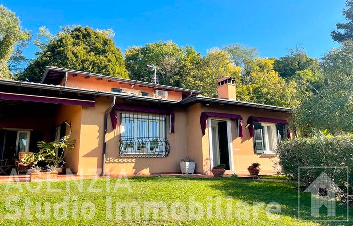 Casa con 6 locali in vendita in Via Predelli, Centro, Cellatica