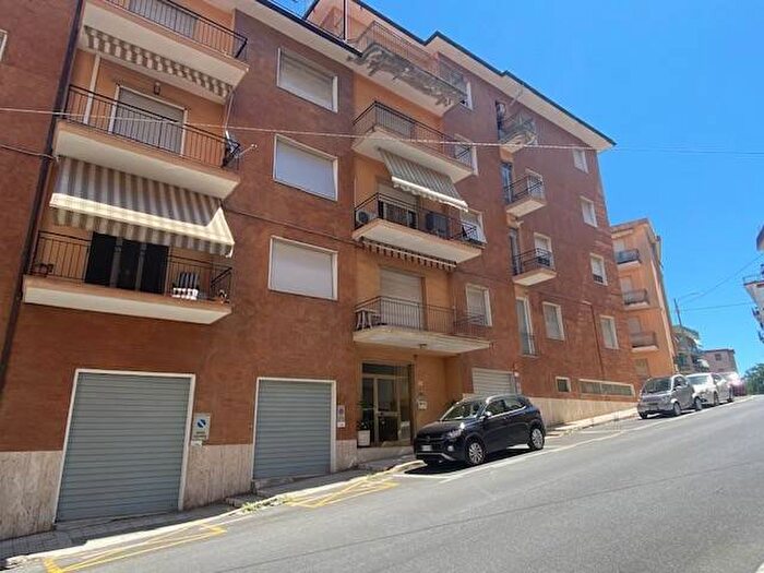 Appartamento quadrilocale in vendita in Via Fano, Le Grazie, Ancona