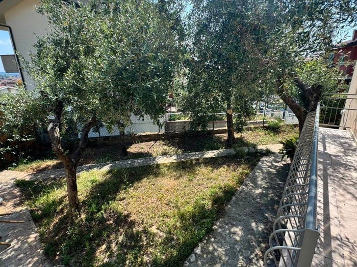 Appartamento con 5 locali in vendita in Via Eugenio Curiel, Centro, Monsummano Terme