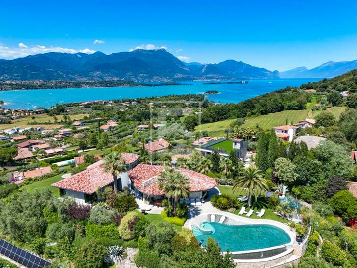 Casa con 6 locali in vendita in Via Trieste, Montinelle, Manerba del Garda