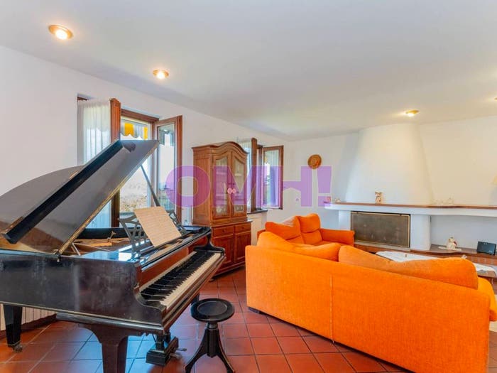 Appartamento con 5 locali in vendita in Via Montenero, Centro, Monvalle