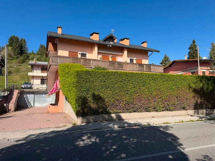 Appartamento trilocale in vendita in Via Camona, Gallio