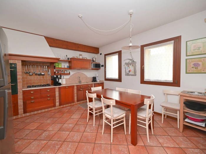 Casa con 6 locali in vendita in Ponzano, Ponzano Veneto