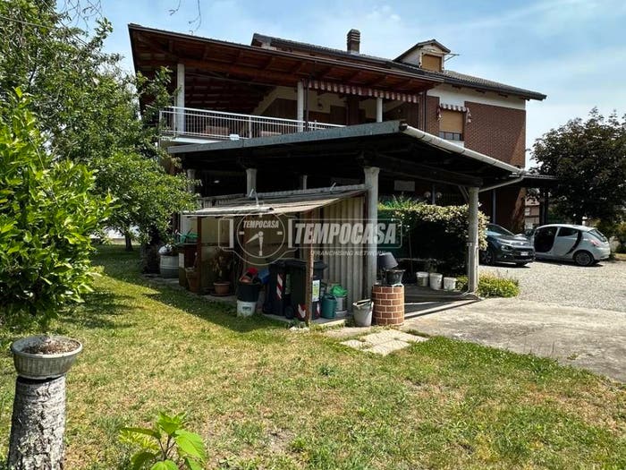 Casa con 6 locali in vendita in VIA BORGARO, Mappano