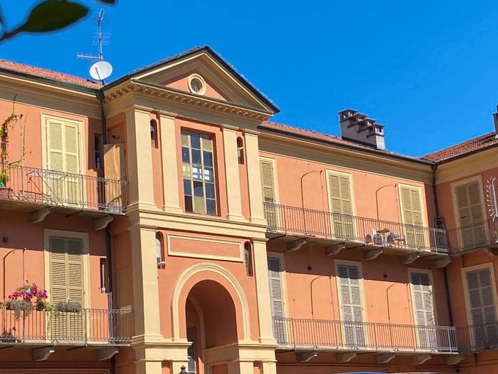 Appartamento con 6 locali in vendita in Via Cesare Battisti, Centro, Acqui Terme