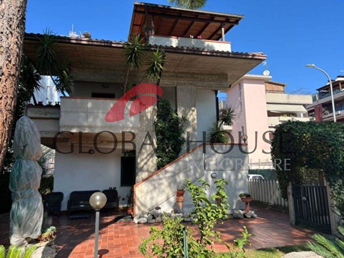 Casa con 6 locali in vendita in Via giovanni XXIII, San Nicolò A Tordino, Teramo