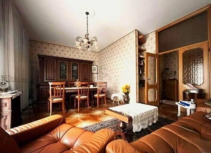 Appartamento con 6 locali in vendita in Via Norvegia, Rimini