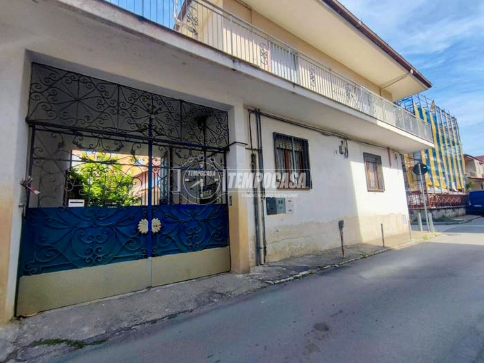 Casa quadrilocale in vendita in Via Di Vittorio, Lusciano