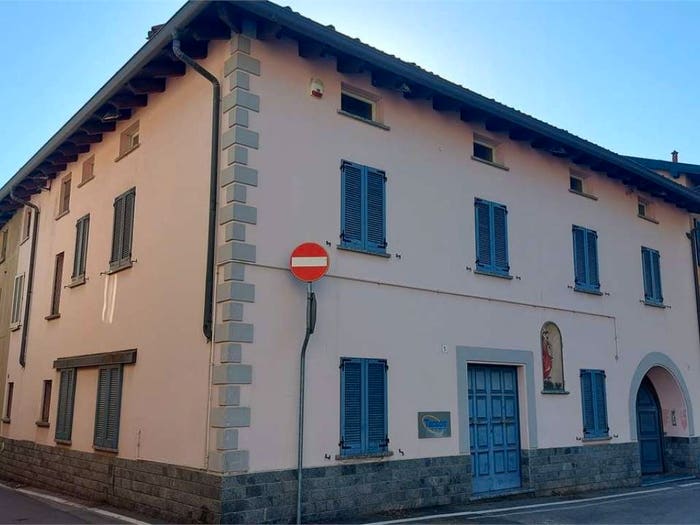 Casa con 5 locali in vendita in Via Postale Vecchia, Centro, Airuno