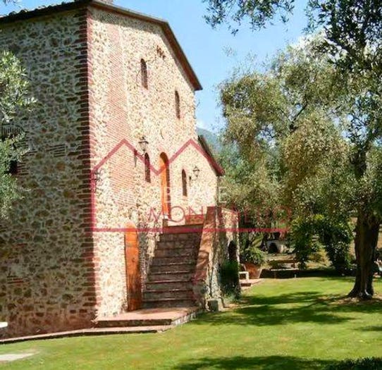 Casa con 6 locali in vendita in Via Guglielmo Oberdan, Camaiore Paese, Camaiore