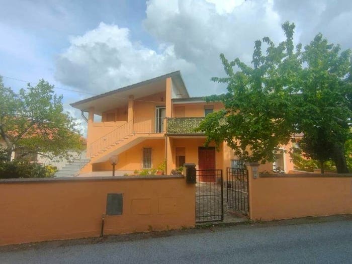 Appartamento quadrilocale in vendita in Via Nuoro a, Ollolai