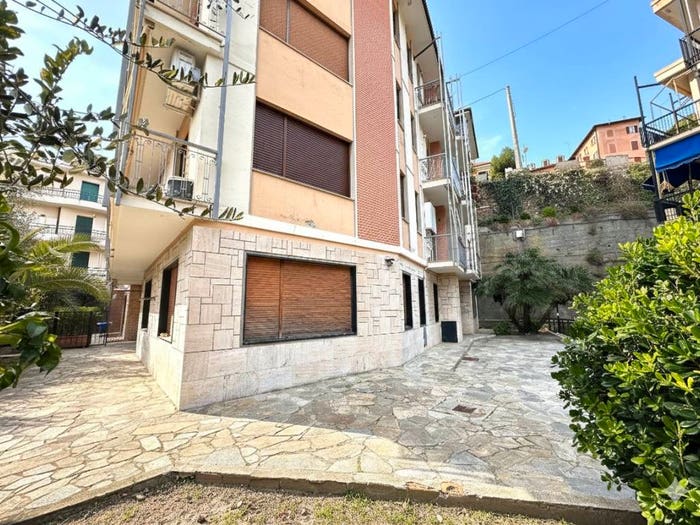 Appartamento bilocale in vendita in Via Cardellino, Collina Centrale Parco Fuor del Vento, Alassio
