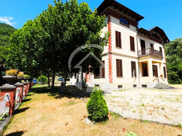 Casa trilocale in vendita in Via Roma, Centro, Villar Pellice