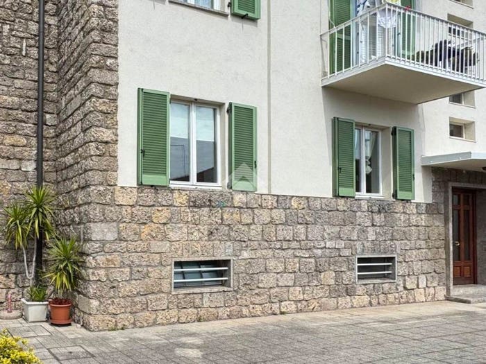 Appartamento trilocale in vendita in Via ottoboni, Lovere