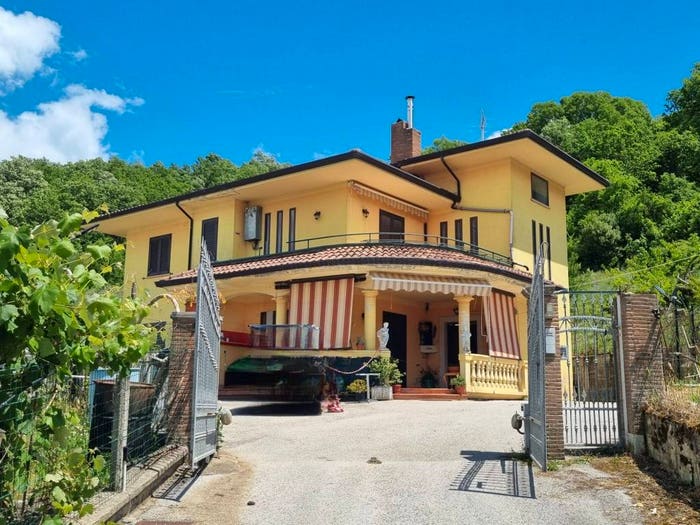 Casa trilocale in vendita in Contrada Iantosca, Montefalcione