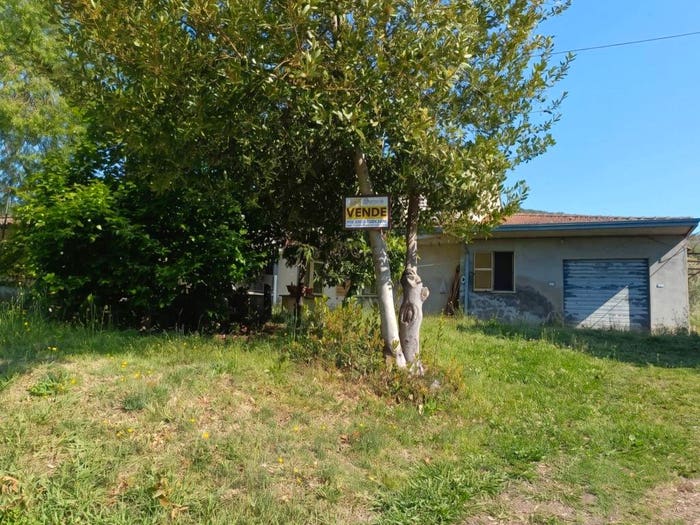 Casa trilocale in vendita in Via Tramonti Snc, Arce