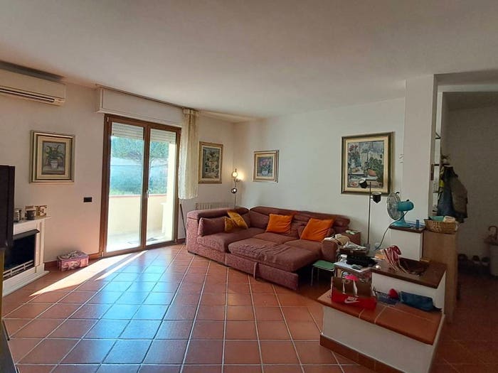Appartamento con 5 locali in vendita in Via Borgo di Casale, Casale, Prato