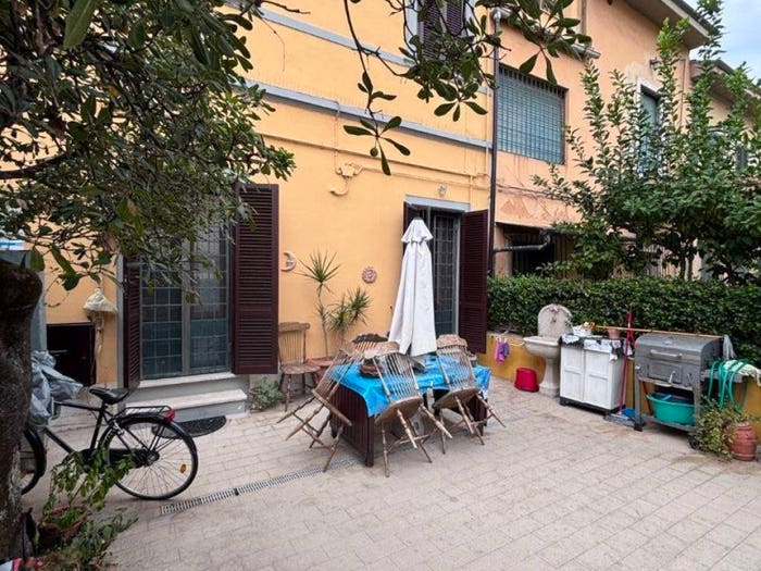 Casa con 6 locali in vendita in Via Benedetto Croce, San Martino, Pisa