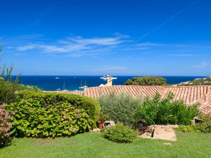 Appartamento trilocale in vendita in Via Cala Granu, Porto Cervo, Arzachena