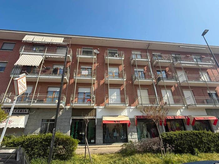 Appartamento quadrilocale in vendita in Via Neive, Baraccone, Castagnito