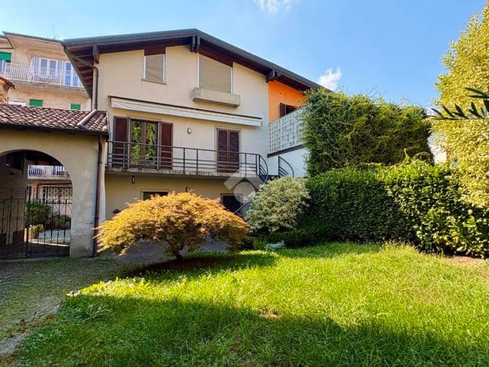 Appartamento trilocale in vendita in Via Monsig Carrara, Centro, Albino