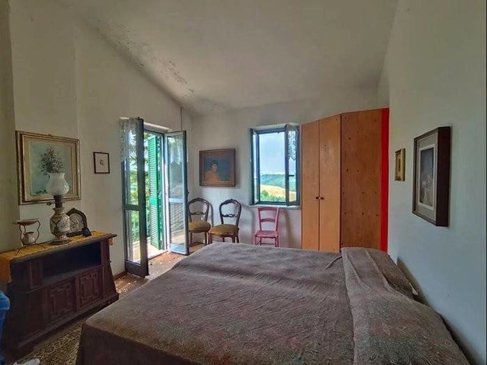 Casa quadrilocale in vendita in Belvedere Langhe