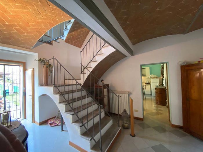 Casa con 6 locali in vendita in Via Montegrappa, Centro, Finale Emilia