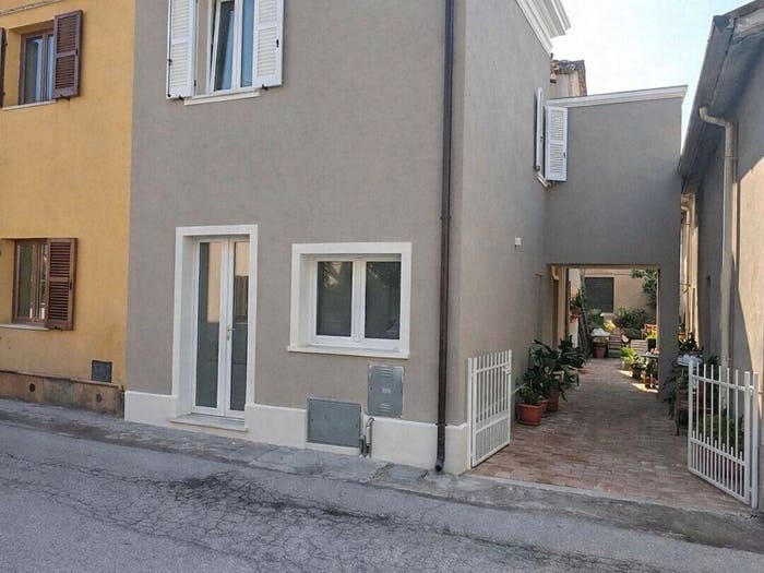Casa quadrilocale in vendita in Via Brigata Messina, Centinarola, Fano