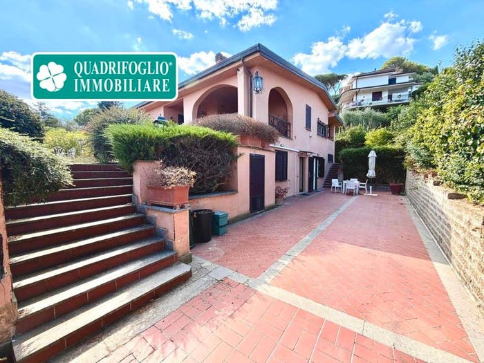 Casa con 6 locali in vendita in Via di Valle Ioro, Valle Yoro, Castelnuovo di Porto