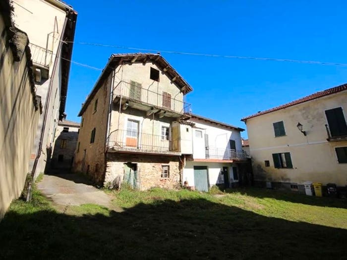Casa quadrilocale in vendita in Via Umberto I', Morsasco