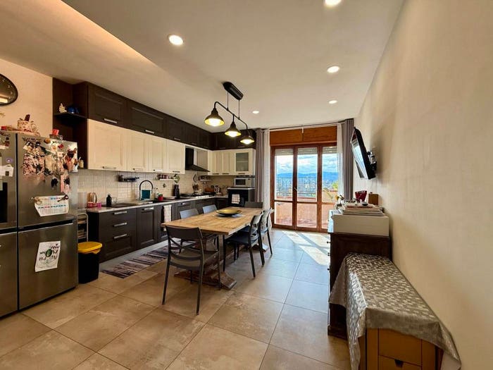 Appartamento con 5 locali in vendita in Via Simone Martini, Cintoia Le Torri, Firenze