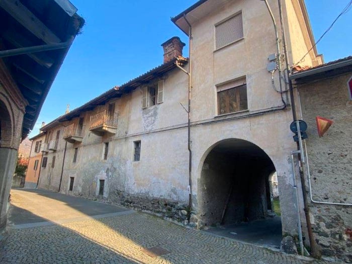 Casa con 6 locali in vendita in Via Don Anselmetti, Centro, Caprie