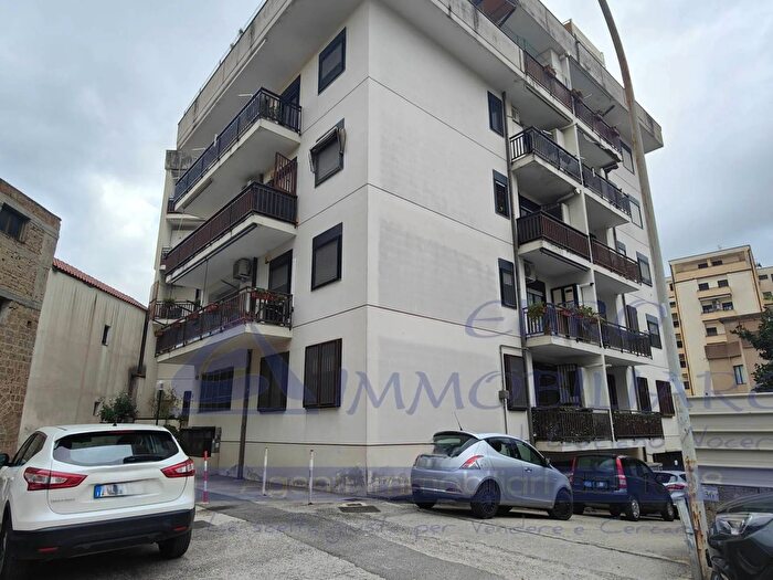 Appartamento trilocale in vendita in Via Duca d'Aosta, San Nicola La Strada