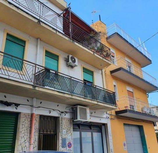 Appartamento quadrilocale in vendita in Via Tempesta, Centro, Barcellona Pozzo di Gotto