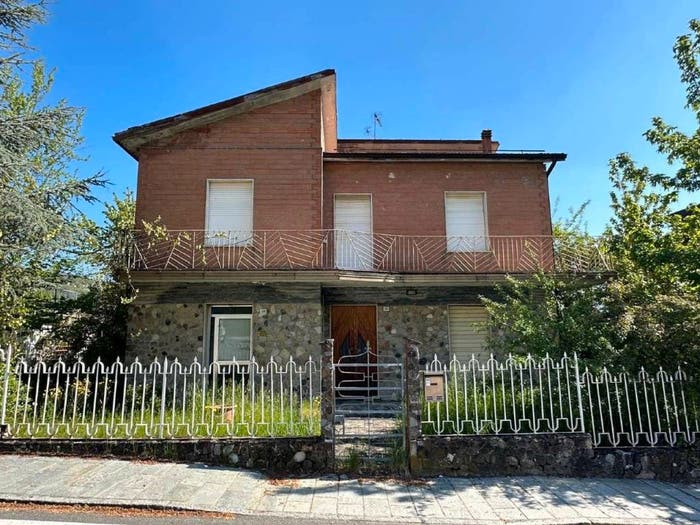 Casa con 6 locali in vendita in sp, Centro, Morfasso