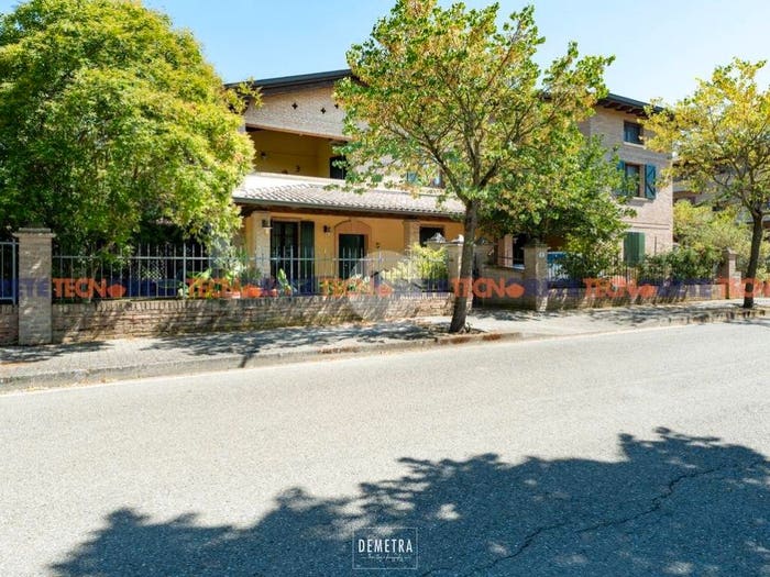 Casa con 6 locali in vendita in Via Dei Cantastorie, Cavazzona, Castelfranco Emilia