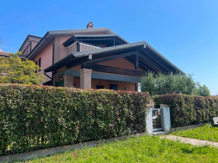 Casa trilocale in vendita in Via Barona, Giussago